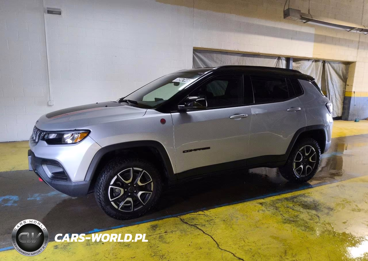 2025 Jeep Compass Trailhawk – zdjęcie 1 z 14