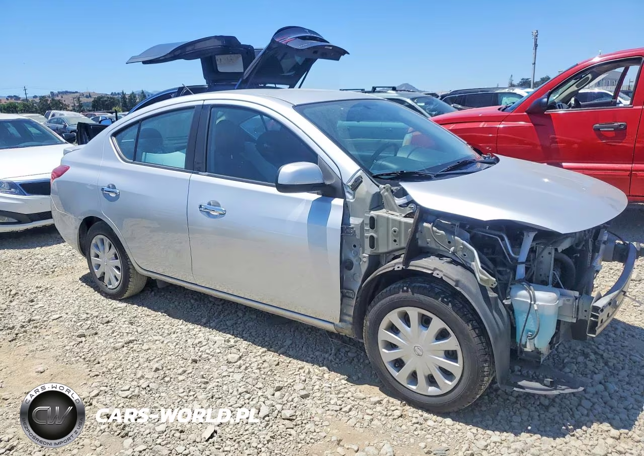 2013 Nissan Versa 1.6 S VIN:3N1CN7AP6DL868700 - 4