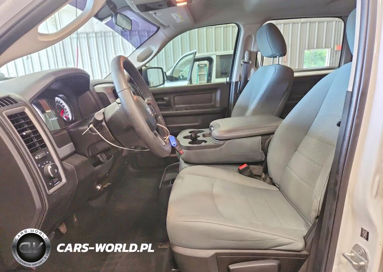2019 Ram 1500 Classic Tradesman VIN:1C6RR7SM2KS682013 - 7