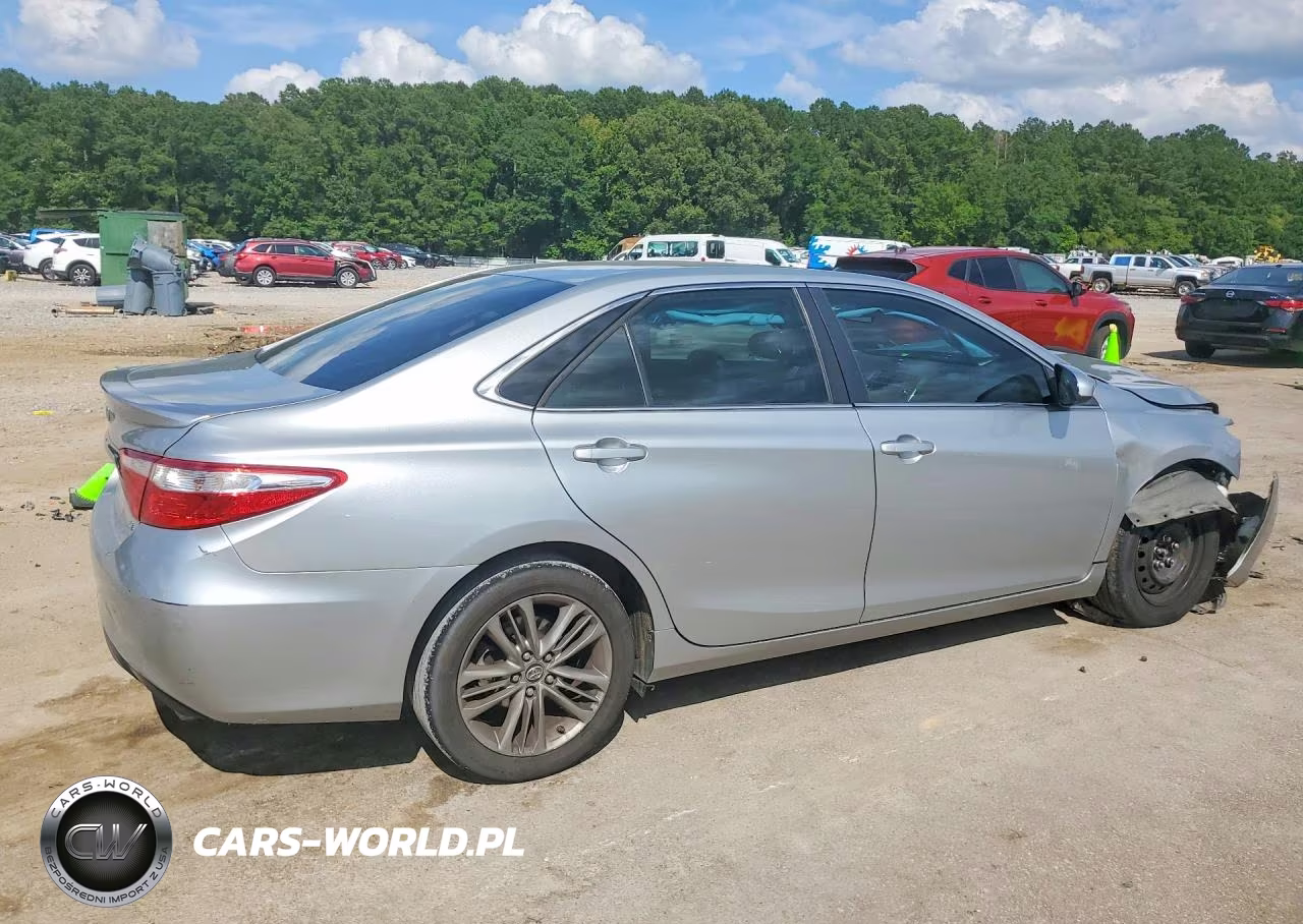 2017 Toyota Camry Se VIN:4T1BF1FK8HU355407 - 3