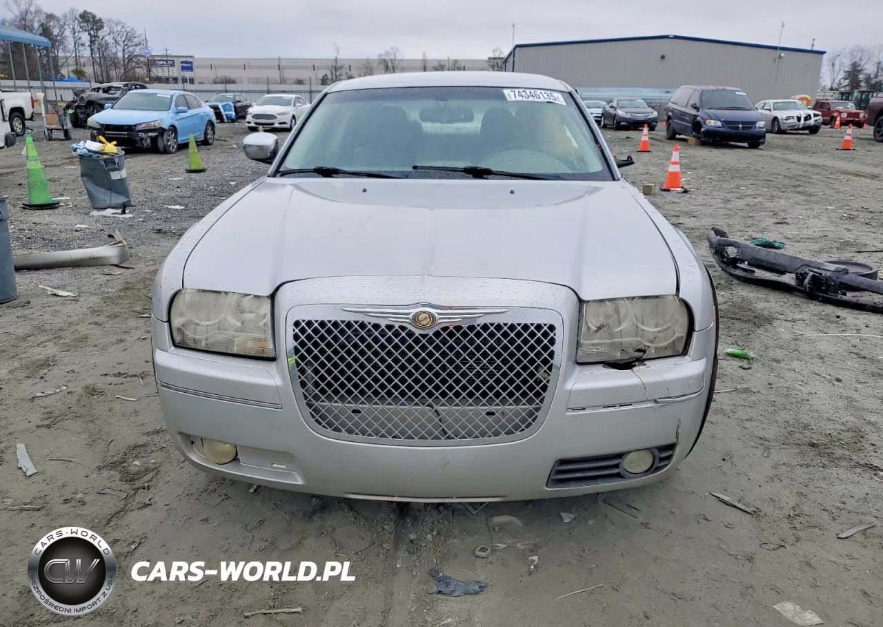 2008 Chrysler 300 Touring VIN:2C3LA53G28H165317 - 5