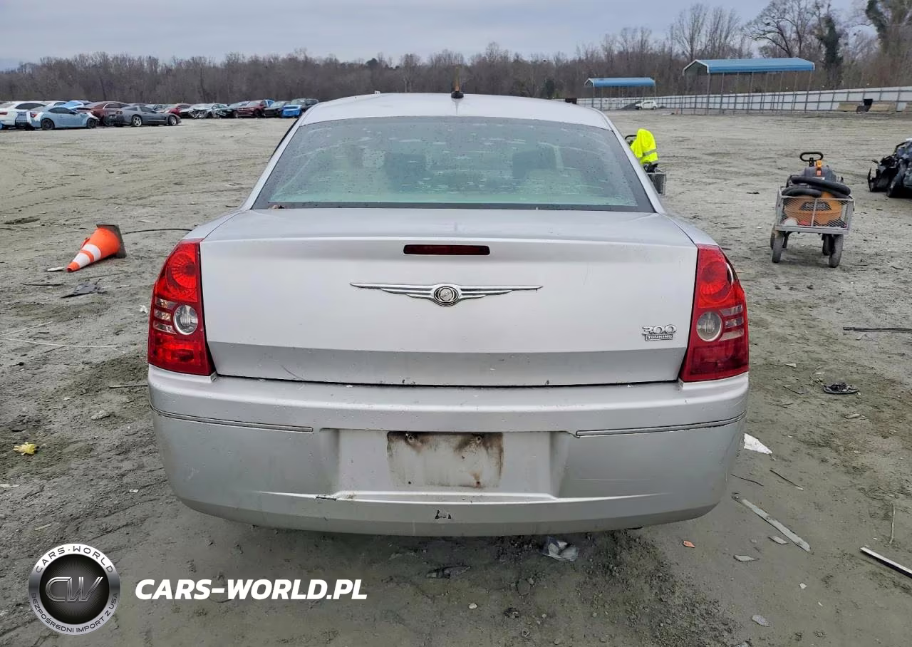 2008 Chrysler 300 Touring VIN:2C3LA53G28H165317 - 6