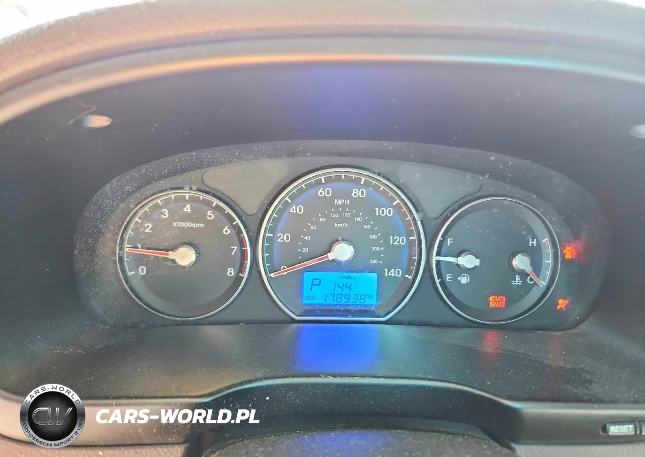 2011 Hyundai Santa Fe Gls VIN:5XYZG3AB8BG005772 - 9