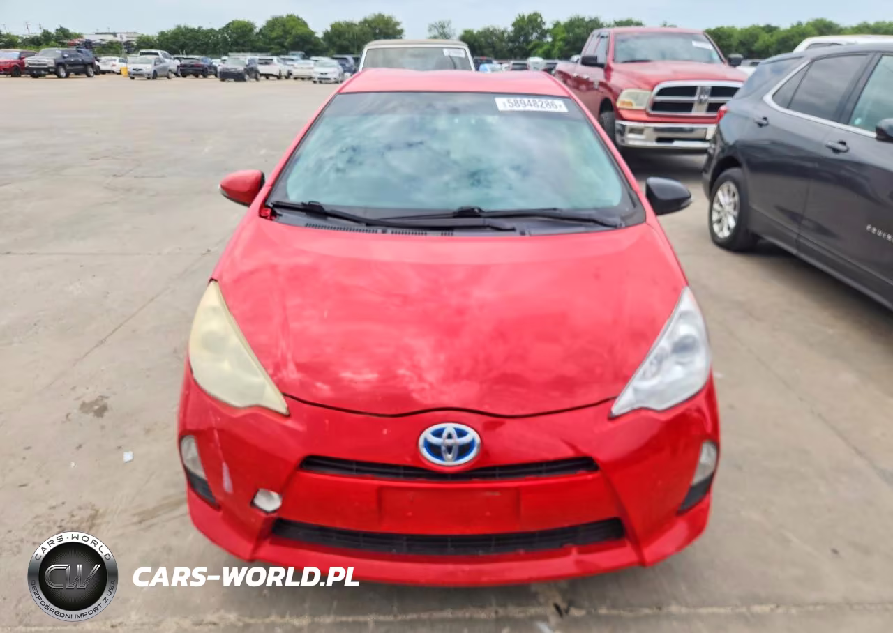 2014 Toyota Prius C One VIN:JTDKDTB39E1558985 - 5