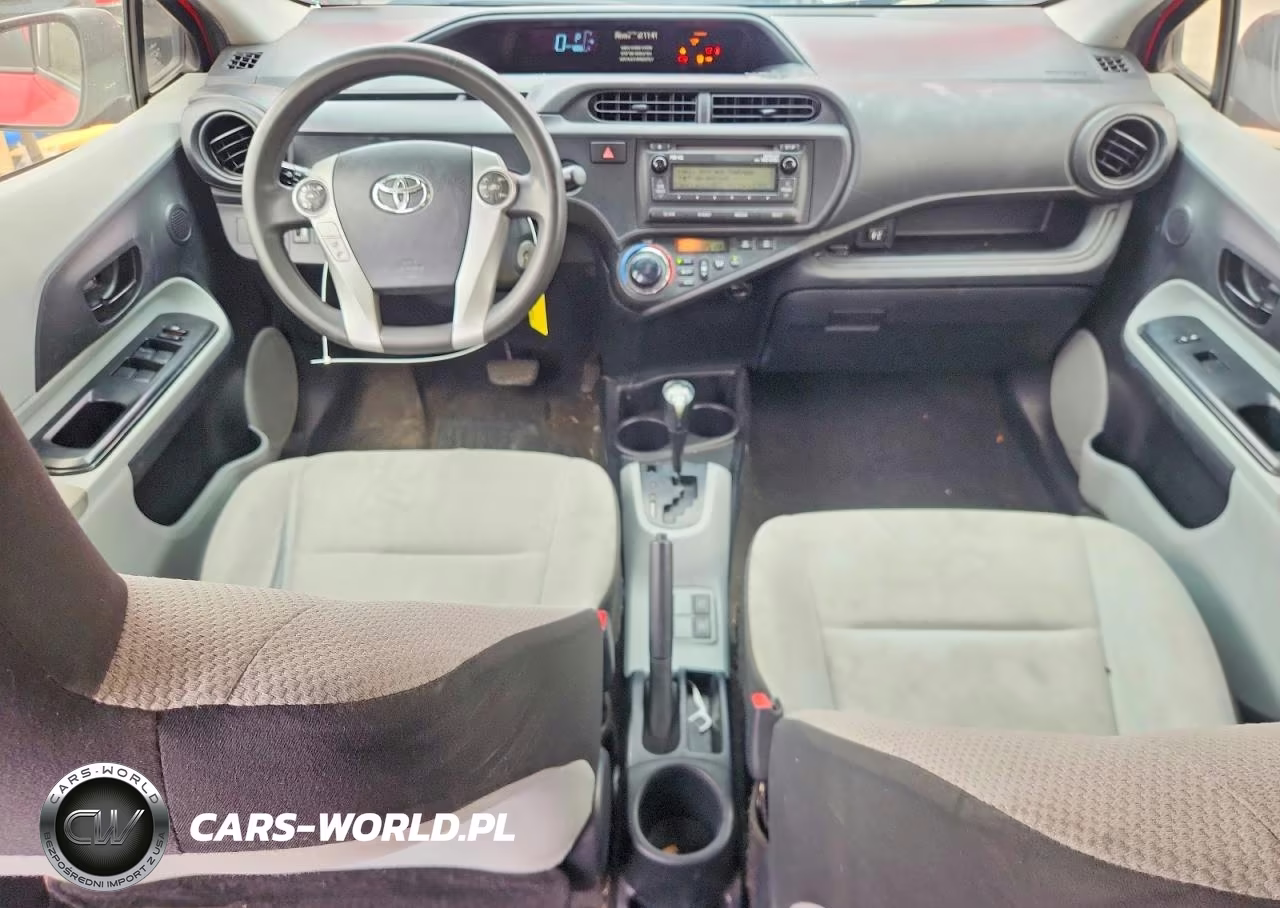 2014 Toyota Prius C One VIN:JTDKDTB39E1558985 - 8