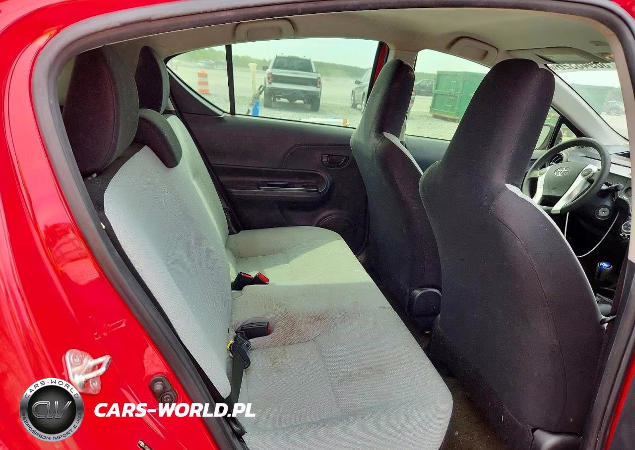 2015 Toyota Prius C One VIN:JTDKDTB34F1576036 - 10