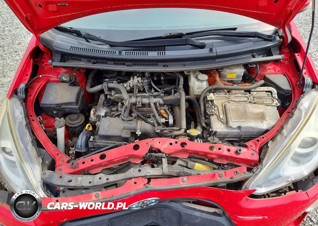 2015 Toyota Prius C One VIN:JTDKDTB34F1576036 - 11