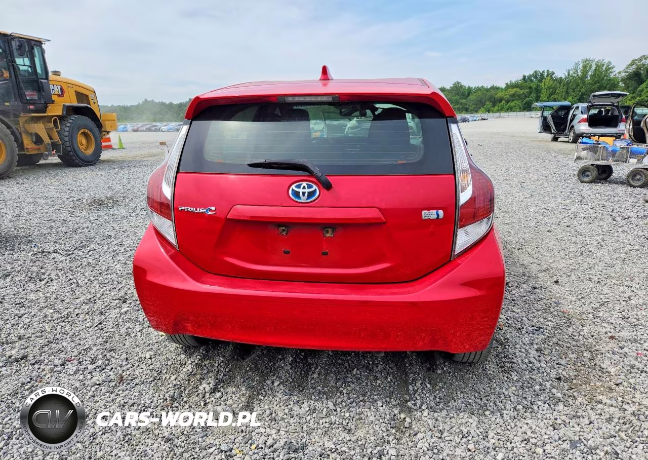 2015 Toyota Prius C One VIN:JTDKDTB34F1576036 - 6