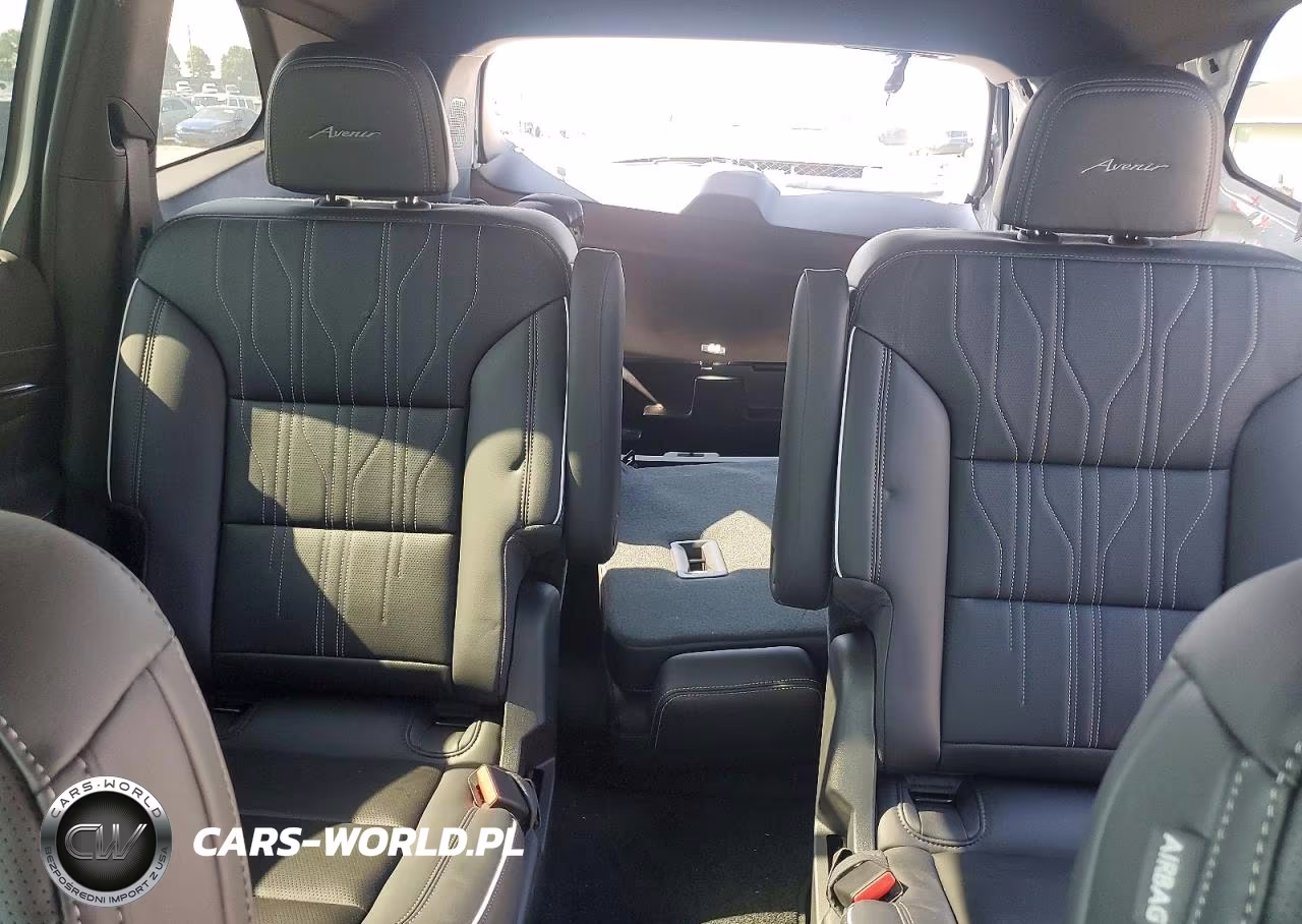 2026 Buick Enclave Avenir VIN:5GAERCKS2TJ160697 - 9