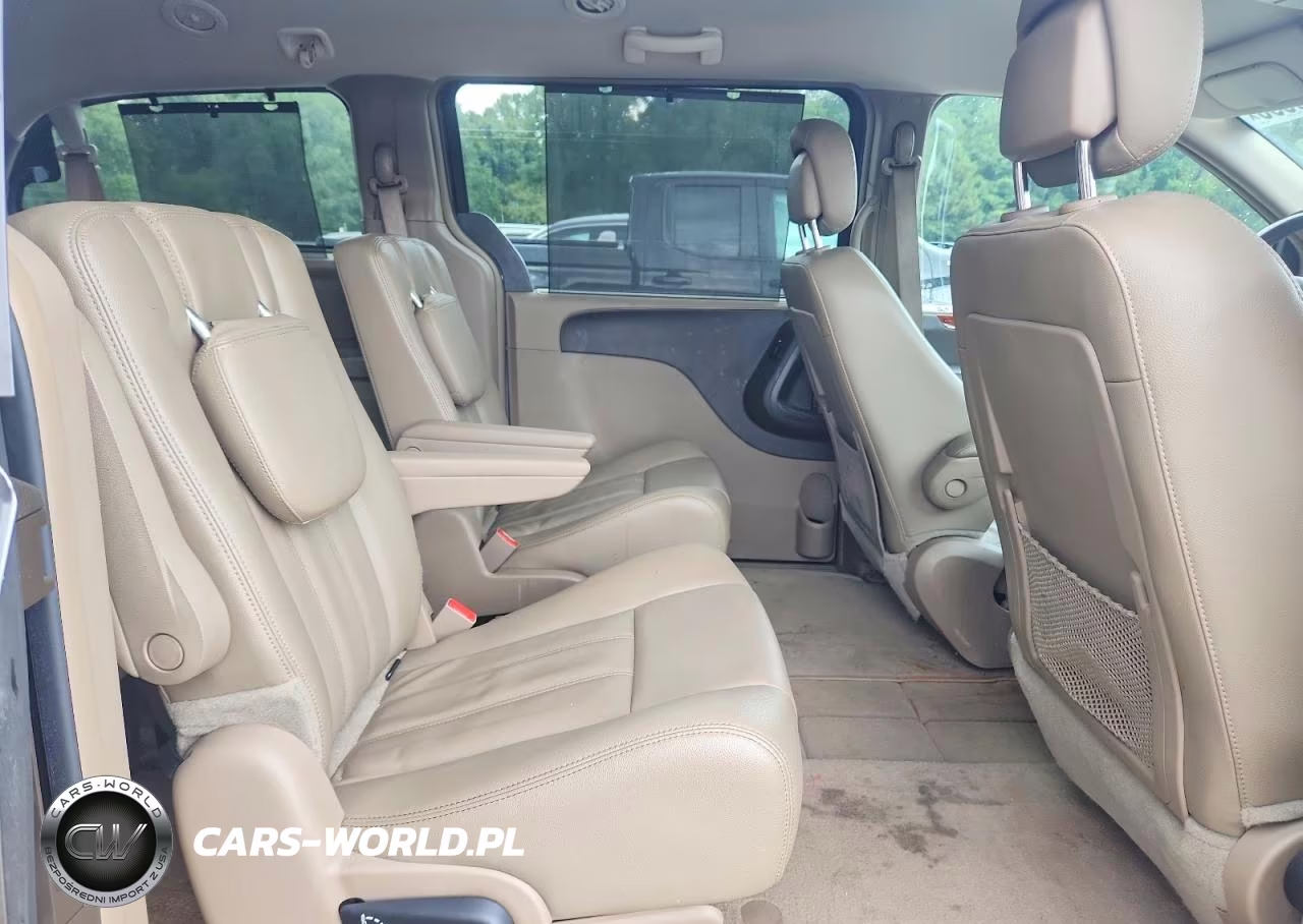 2015 Chrysler Town & Country Touring VIN:2C4RC1BG7FR539678 - 11