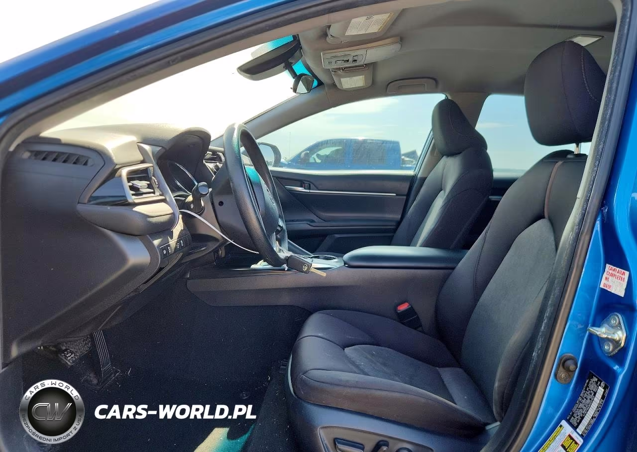 2019 Toyota Camry Le VIN:4T1B11HK2KU237825 - 7