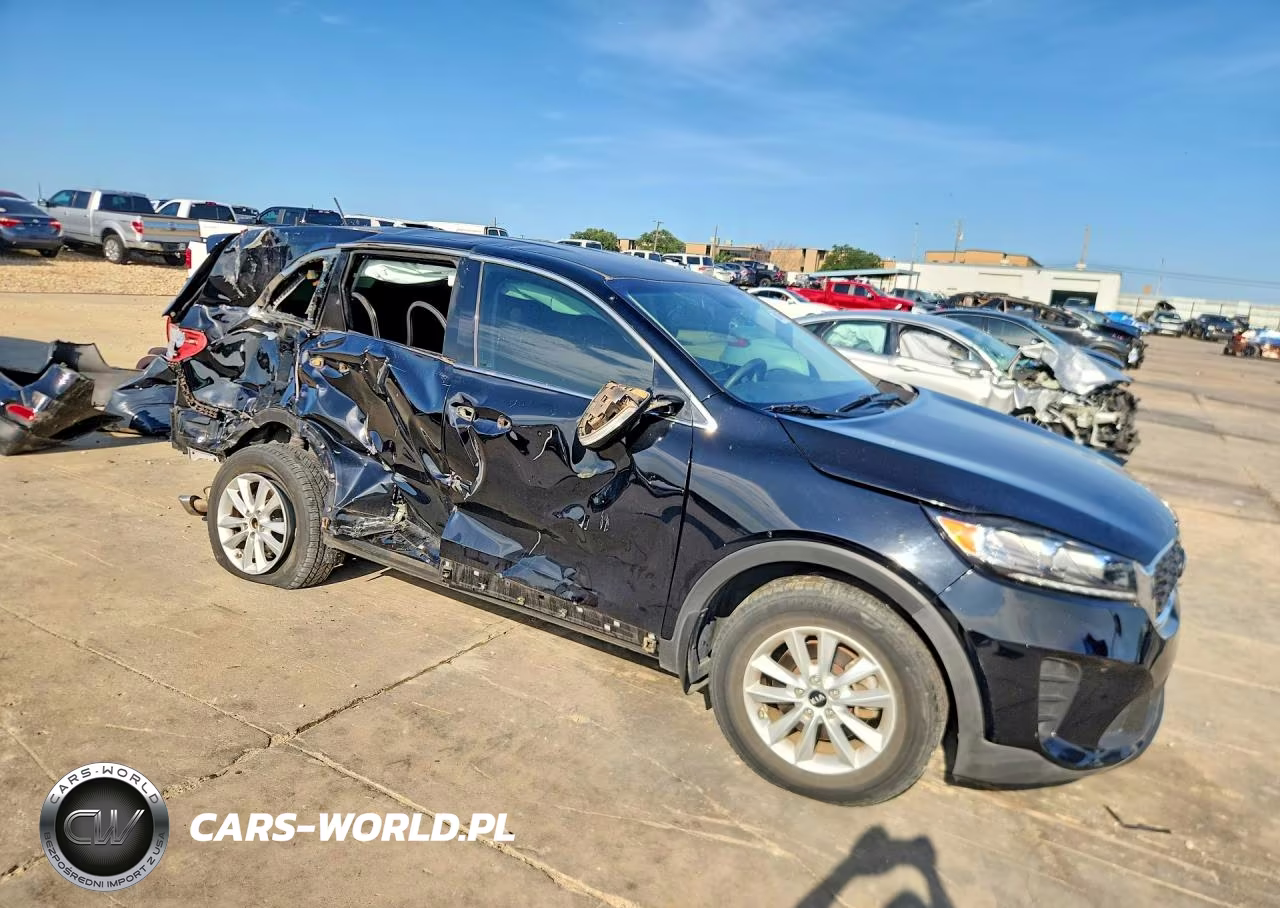 2019 Kia Sorento L VIN:5XYPG4A33KG579721 - 4