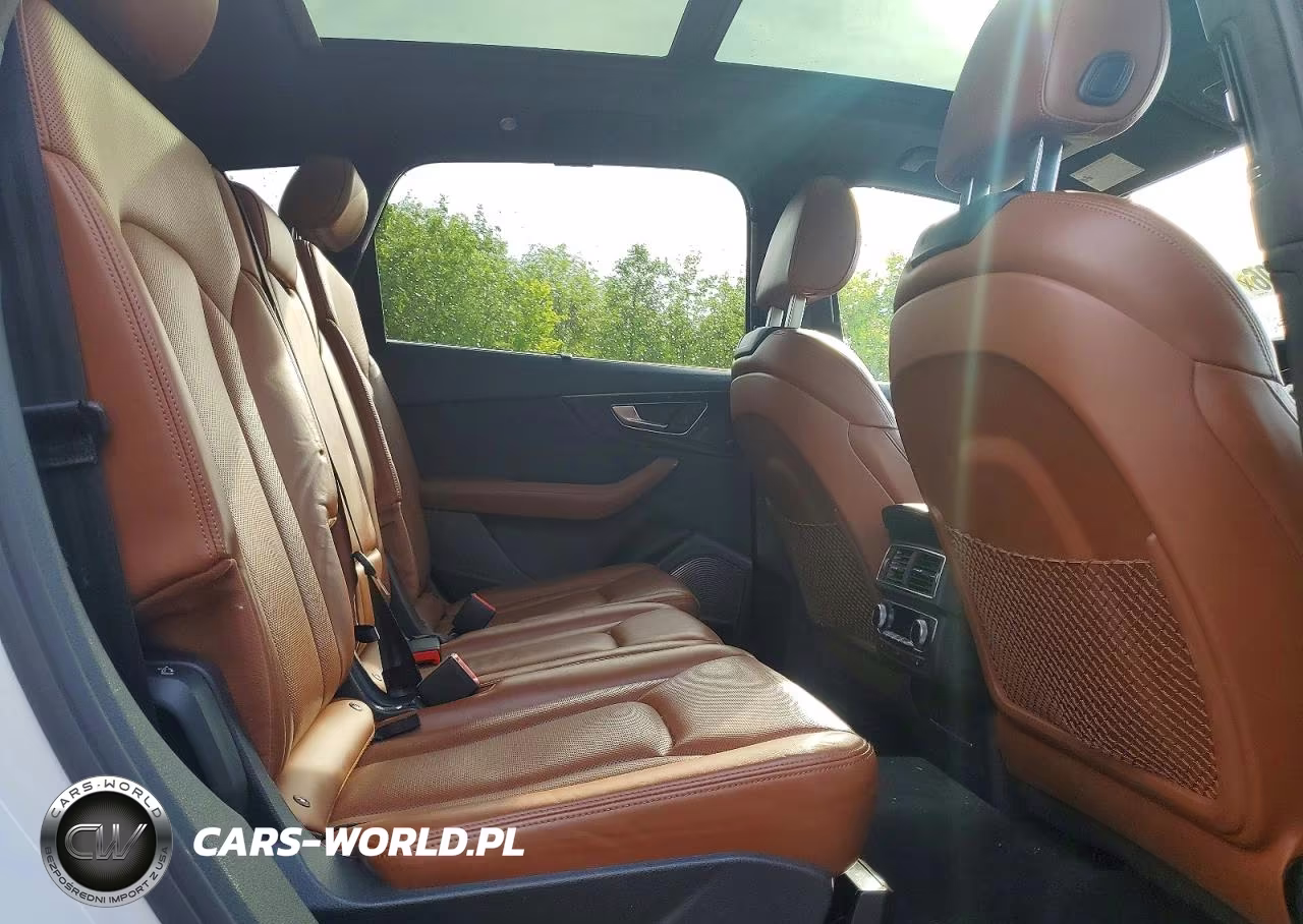 2017 Audi Q7 Prestige VIN:WA1VAAF78HD057168 - 11