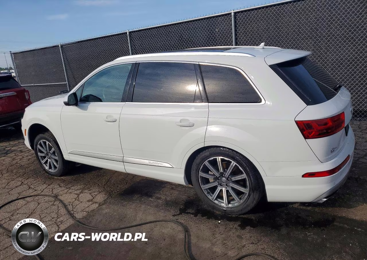 2017 Audi Q7 Prestige VIN:WA1VAAF78HD057168 - 2