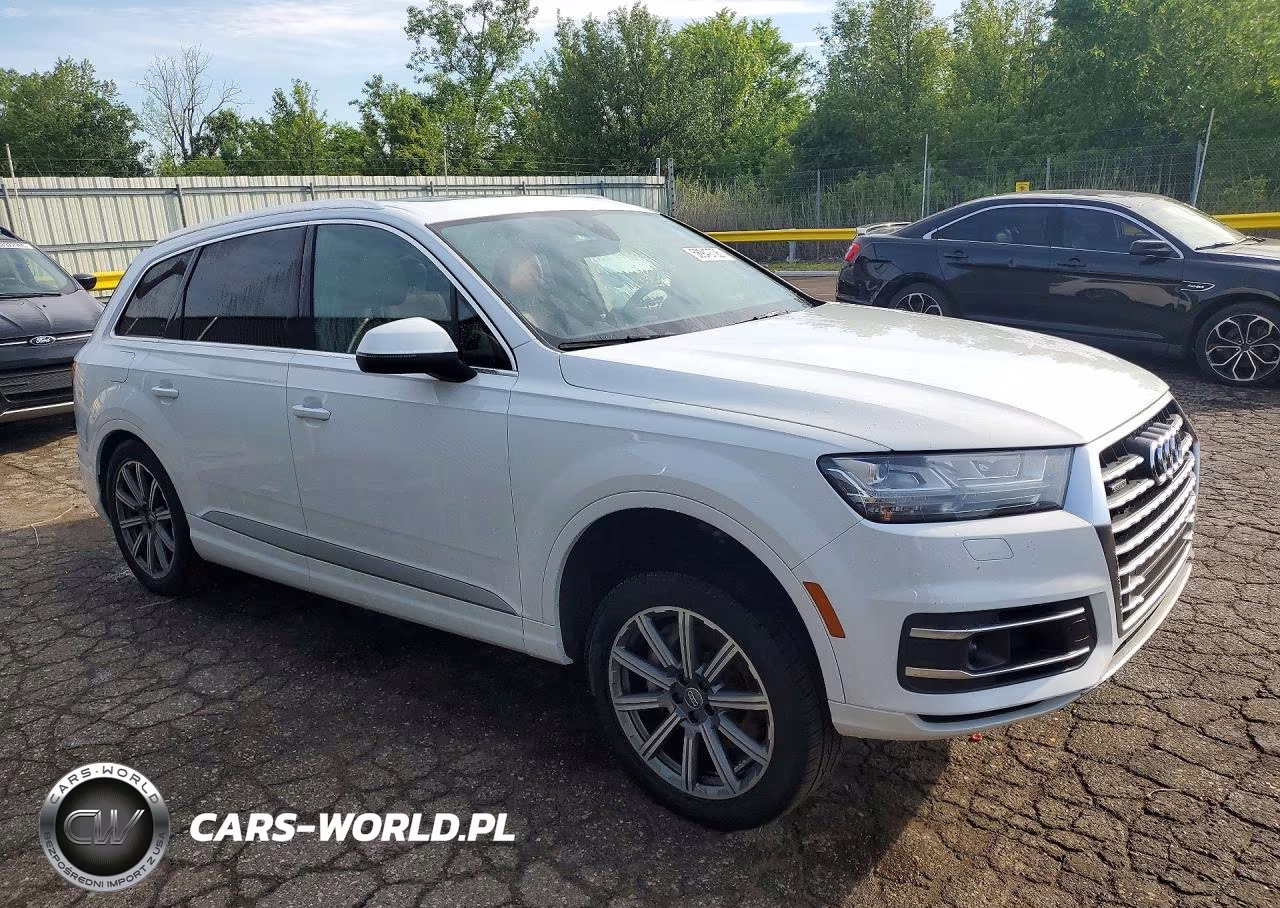 2017 Audi Q7 Prestige VIN:WA1VAAF78HD057168 - 4