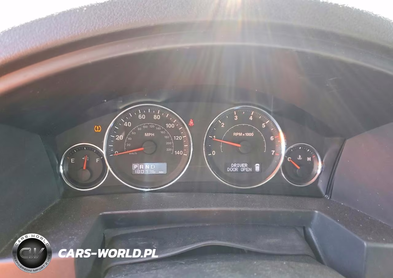 2010 Jeep Commander Sport VIN:1J4RG4GK1AC125343 - 9
