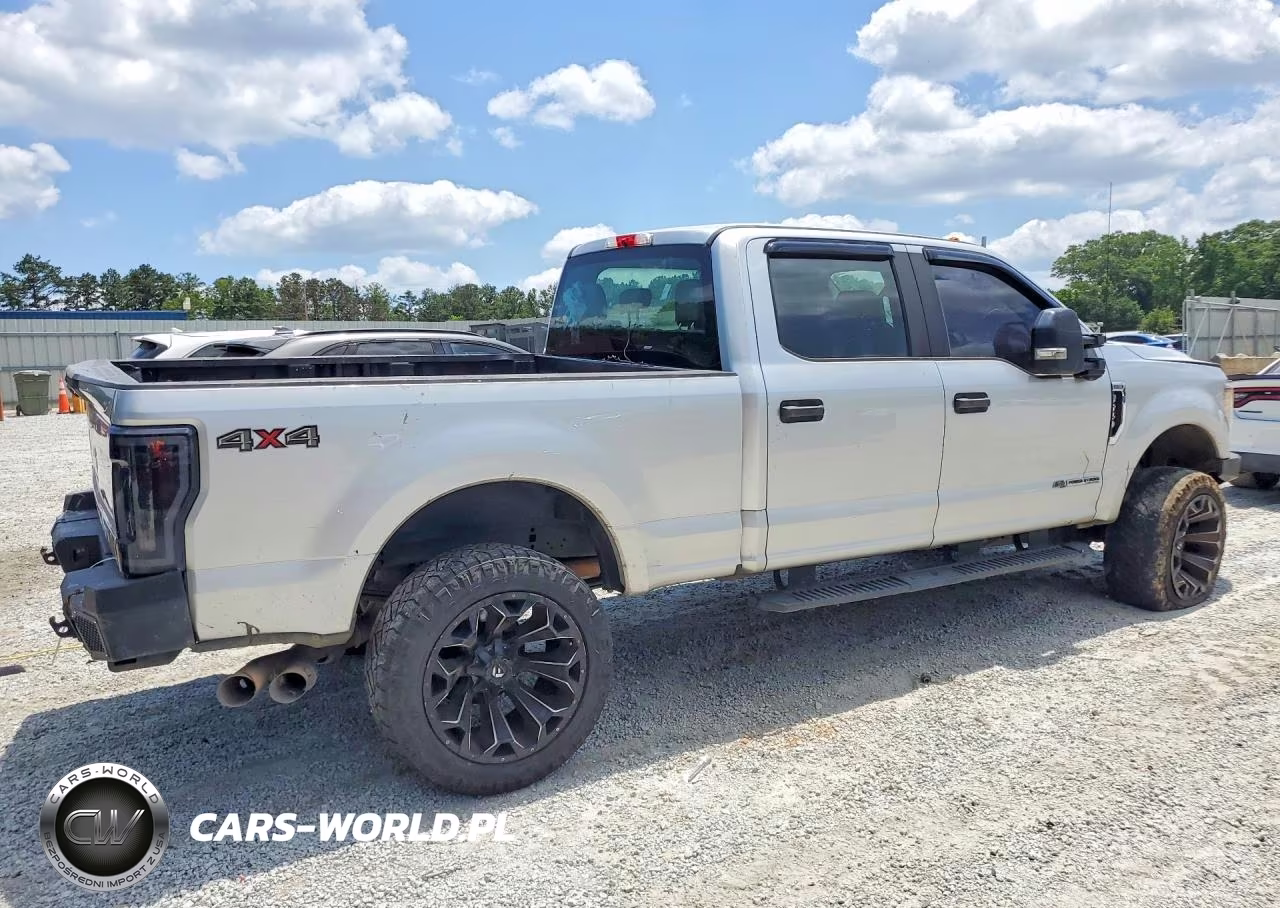 2019 Ford F250 Super Duty VIN:1FT7W2BT5KEF67696 - 3