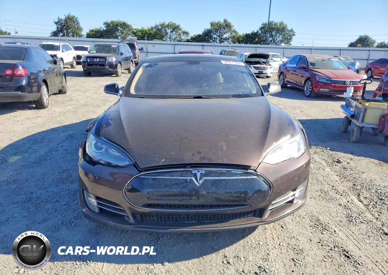 2013 Tesla Model S VIN:5YJSA1CN1DFP27464 - 5