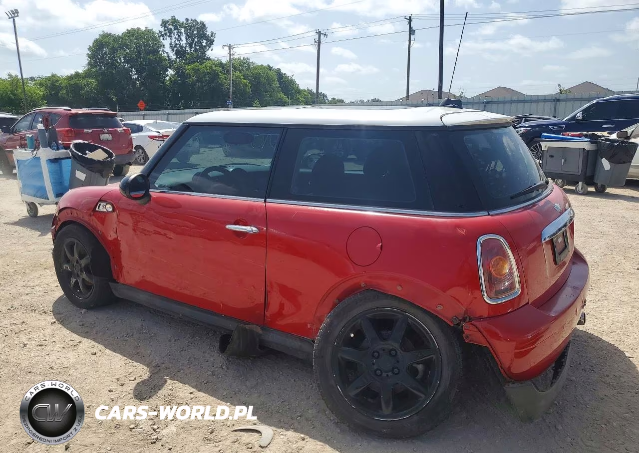 2008 Mini Cooper VIN:WMWMF33538TU66053 - 2