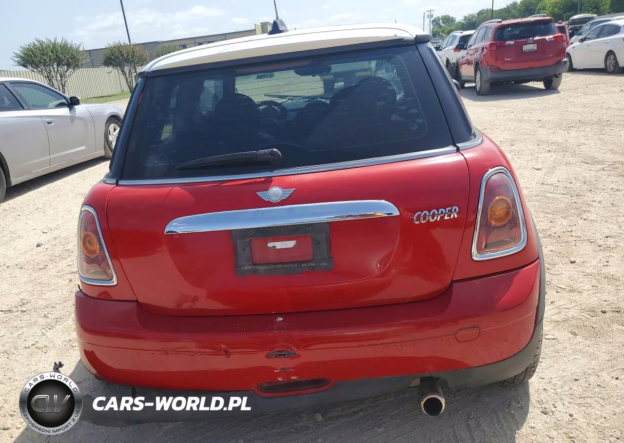 2008 Mini Cooper VIN:WMWMF33538TU66053 - 6