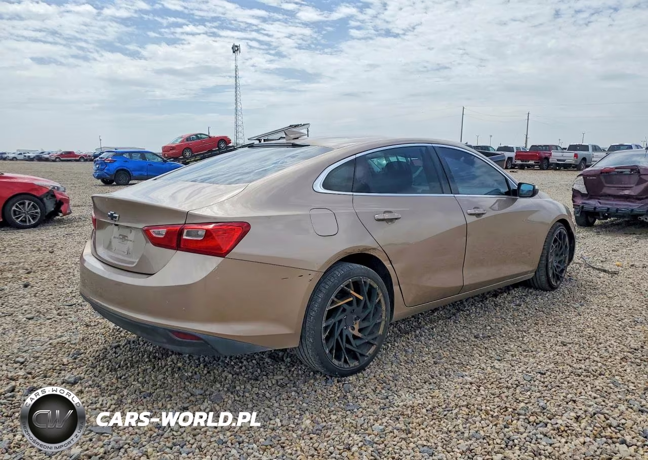 2018 Chevrolet Malibu Lt VIN:1G1ZD5ST3JF165533 - 3