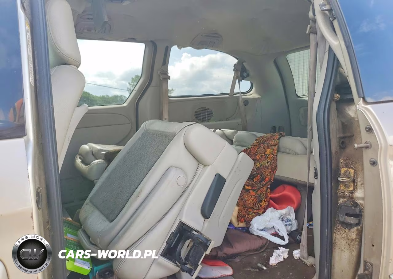 2005 Chrysler Town & Country Touring VIN:2C4GP54L85R499669 - 11