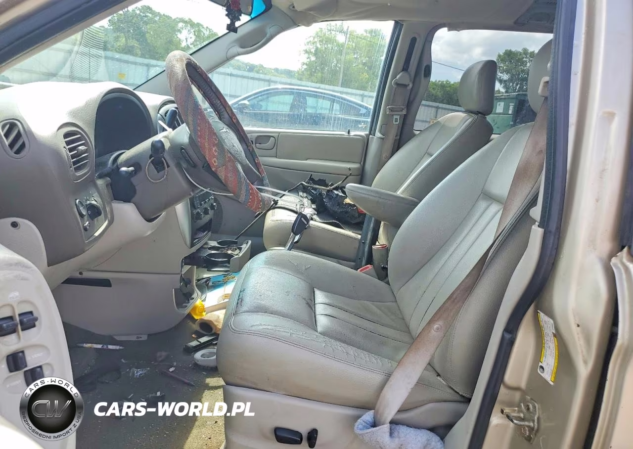 2005 Chrysler Town & Country Touring VIN:2C4GP54L85R499669 - 7