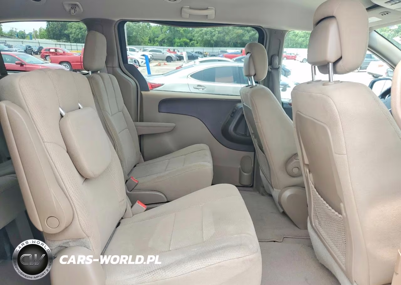 2012 Chrysler Town & Country Touring VIN:2C4RC1BG2CR233077 - 11