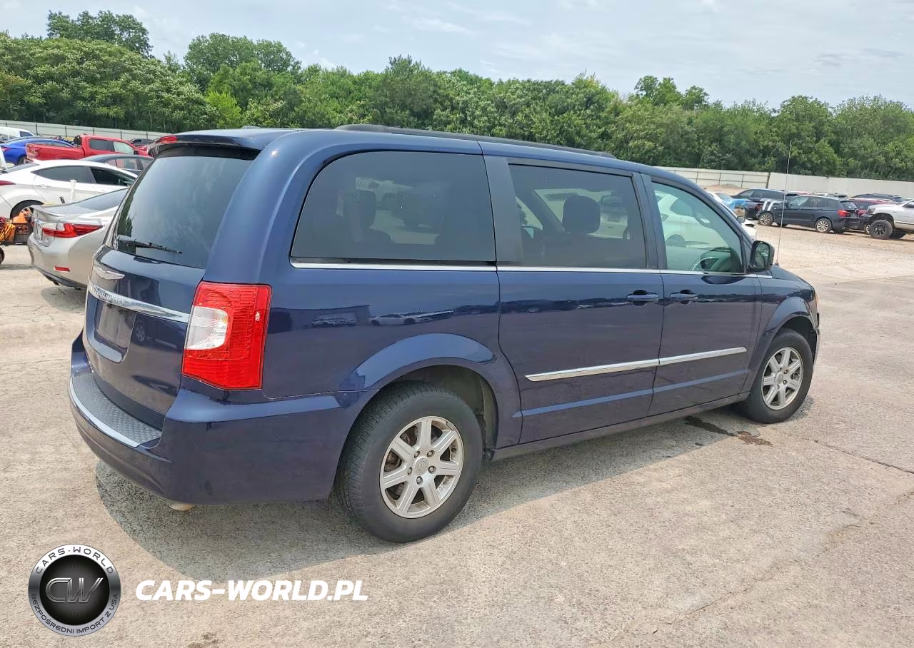 2012 Chrysler Town & Country Touring VIN:2C4RC1BG2CR233077 - 3