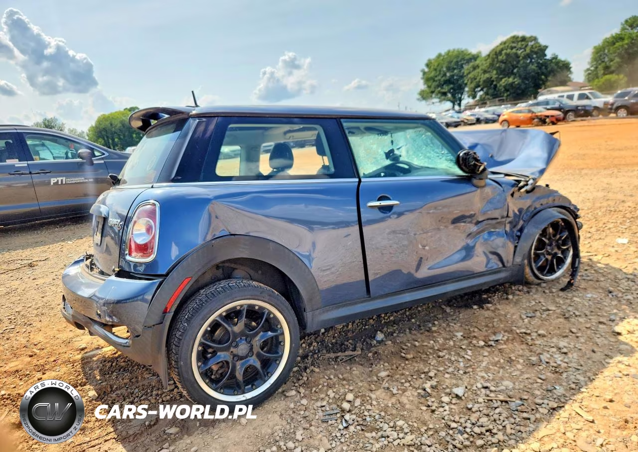 2011 Mini Cooper S VIN:WMWSV3C56BTY20388 - 3