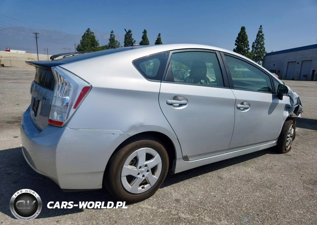 2011 Toyota Prius Three VIN:JTDKN3DU5B5322096 - 3