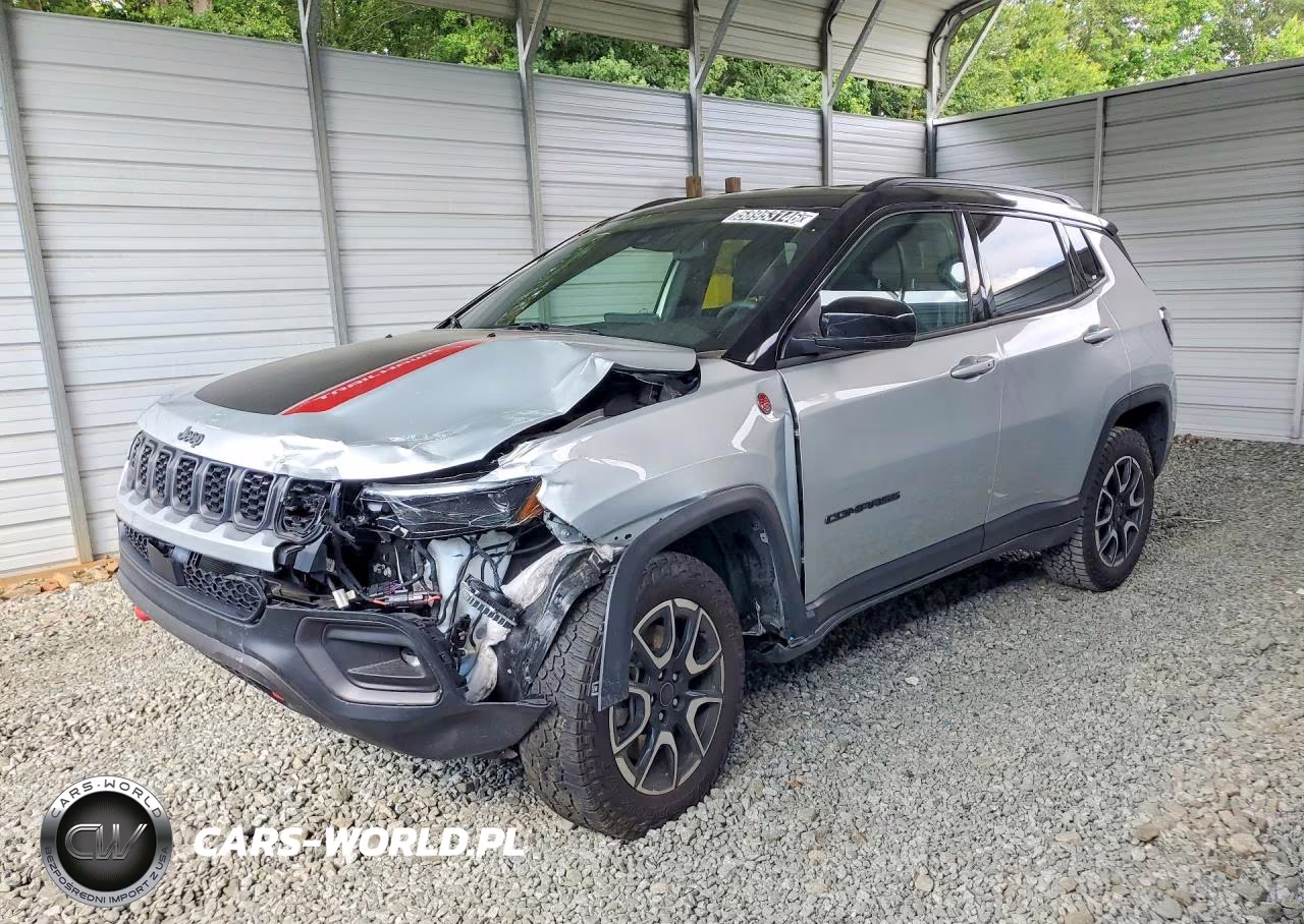 2025 Jeep Compass Trailhawk – zdjęcie 1 z 14