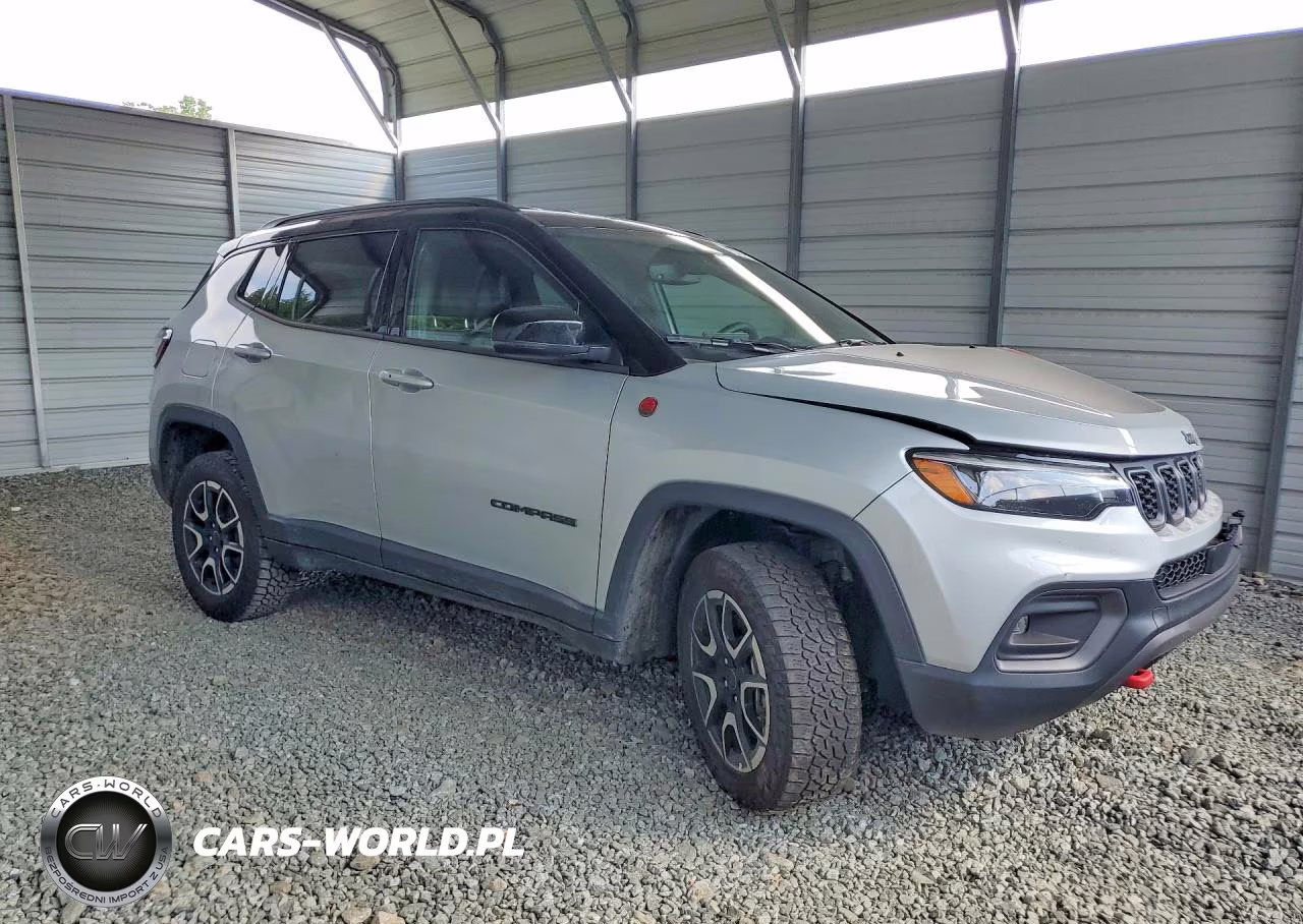 2025 Jeep Compass Trailhawk VIN:3C4NJDDN7ST626568 - 4