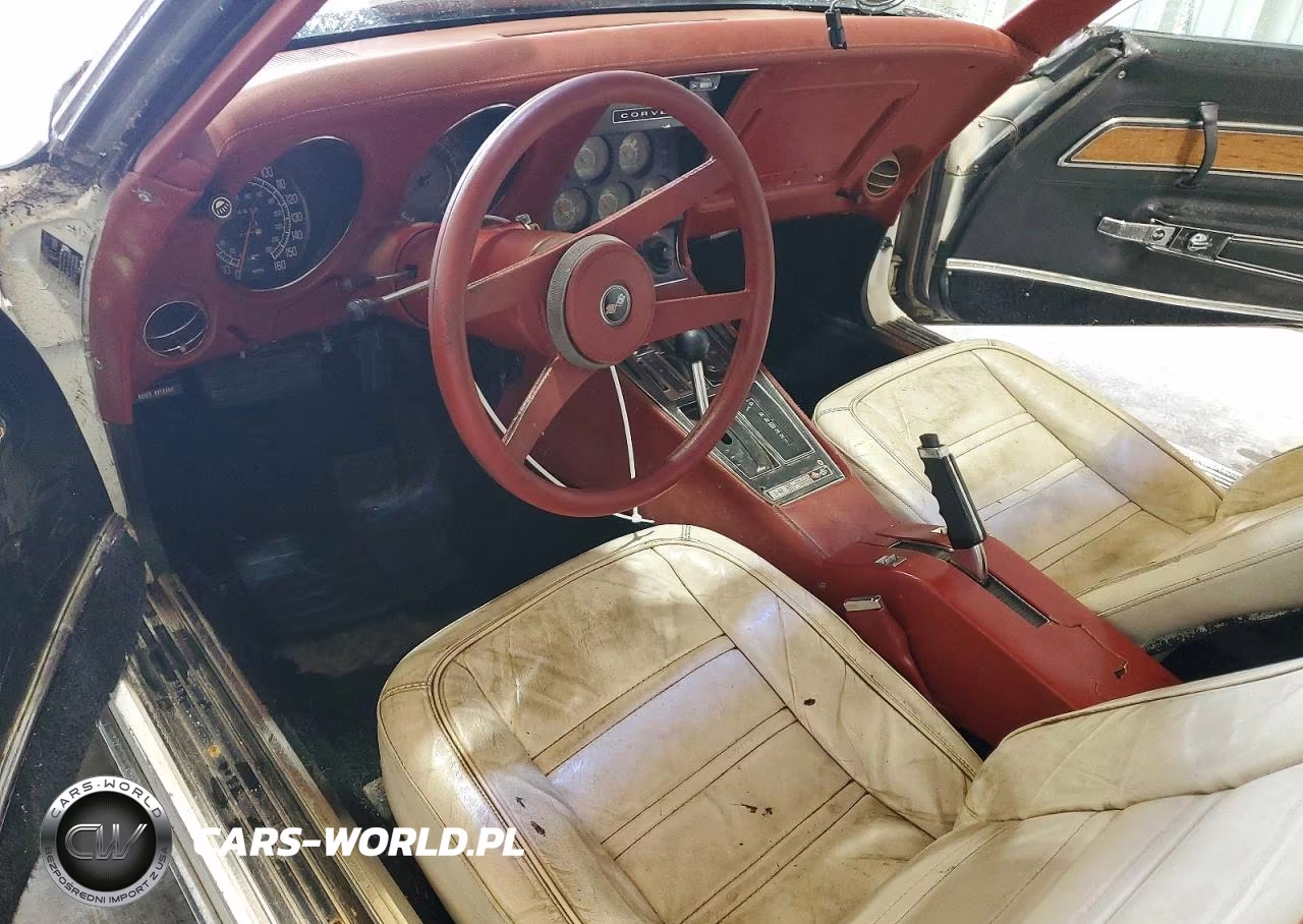 1976 Chevrolet Corvette VIN:1Z37L6S417639 - 8