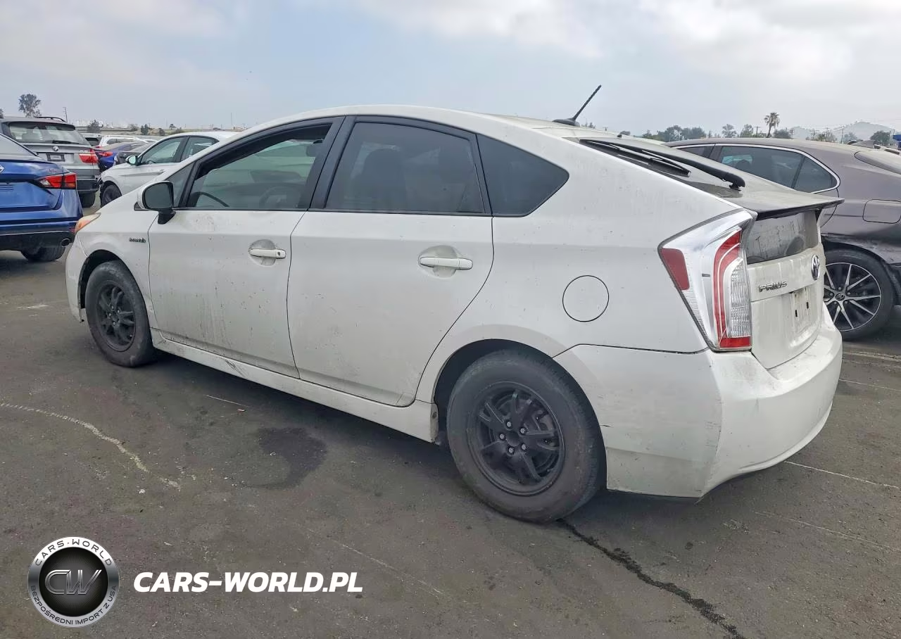 2014 Toyota Prius Three VIN:JTDKN3DU5E0390917 - 2