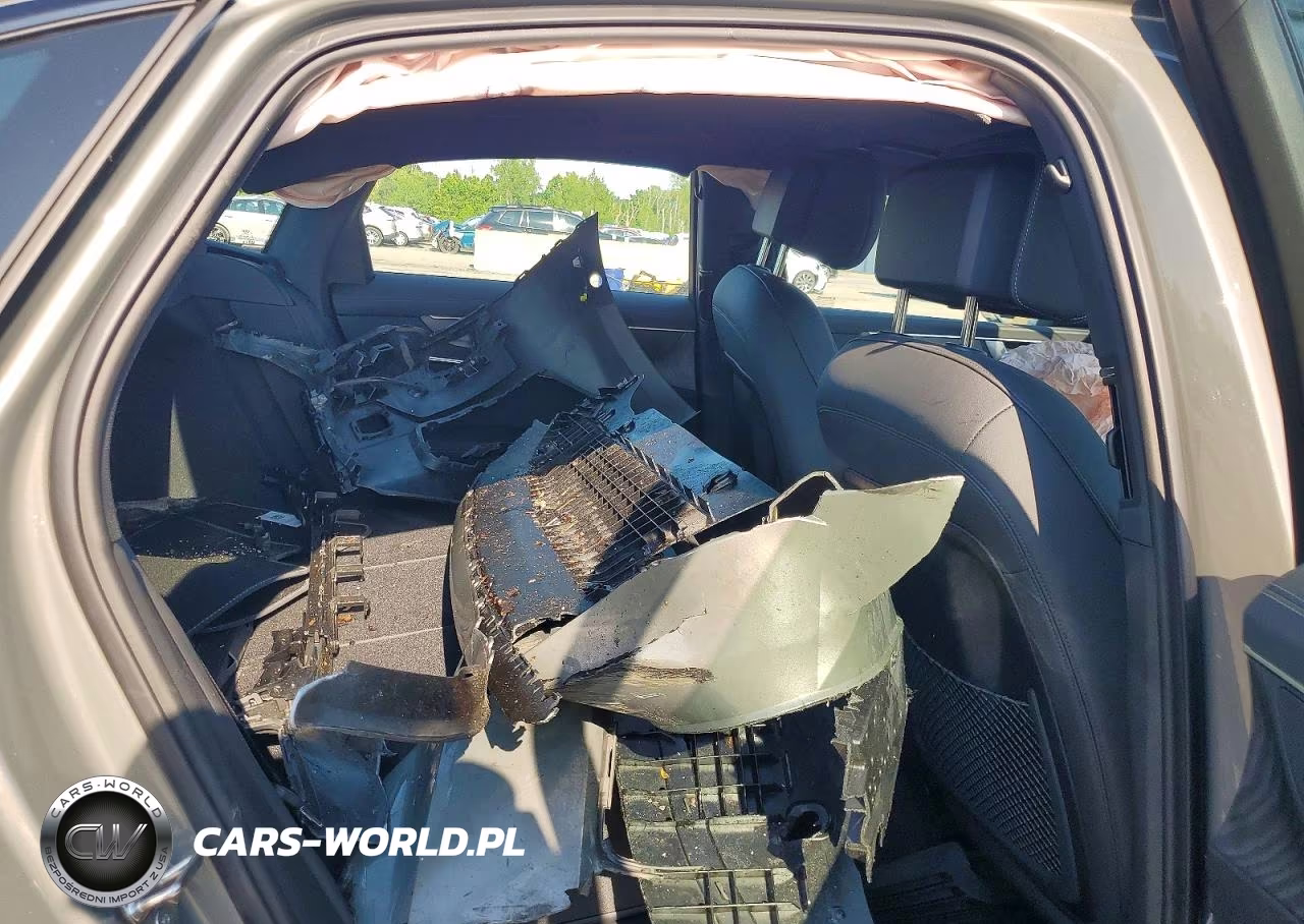 2025 Audi A6 VIN:WAUE3BF27SN041715 - 10