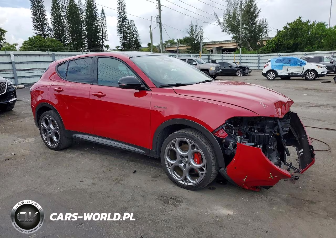 2024 Alfa Romeo Tonale Veloce VIN:ZASPATDW5R3037976 - 4