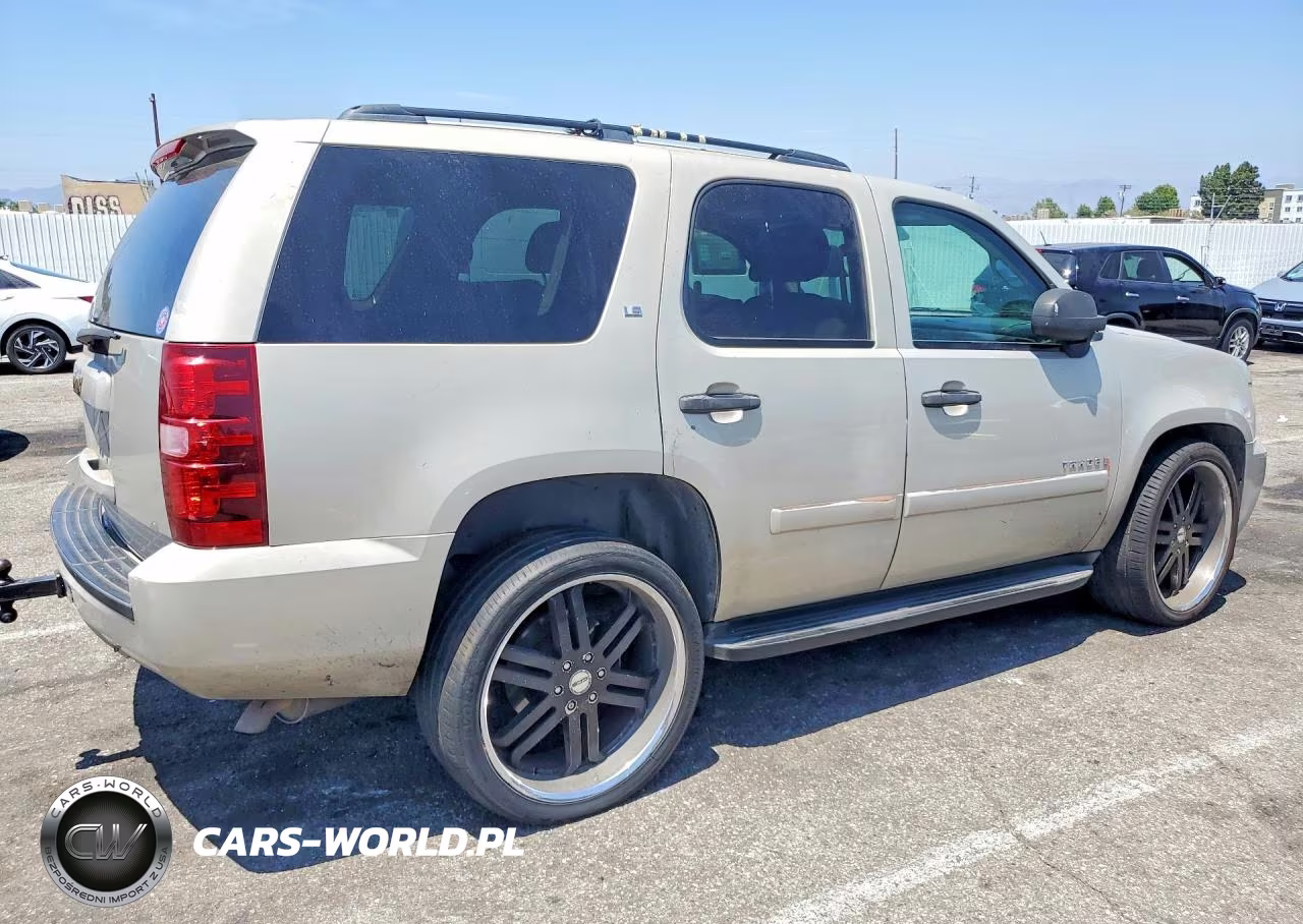 2007 Chevrolet Tahoe C1500 VIN:1GNFC13C17R377186 - 3