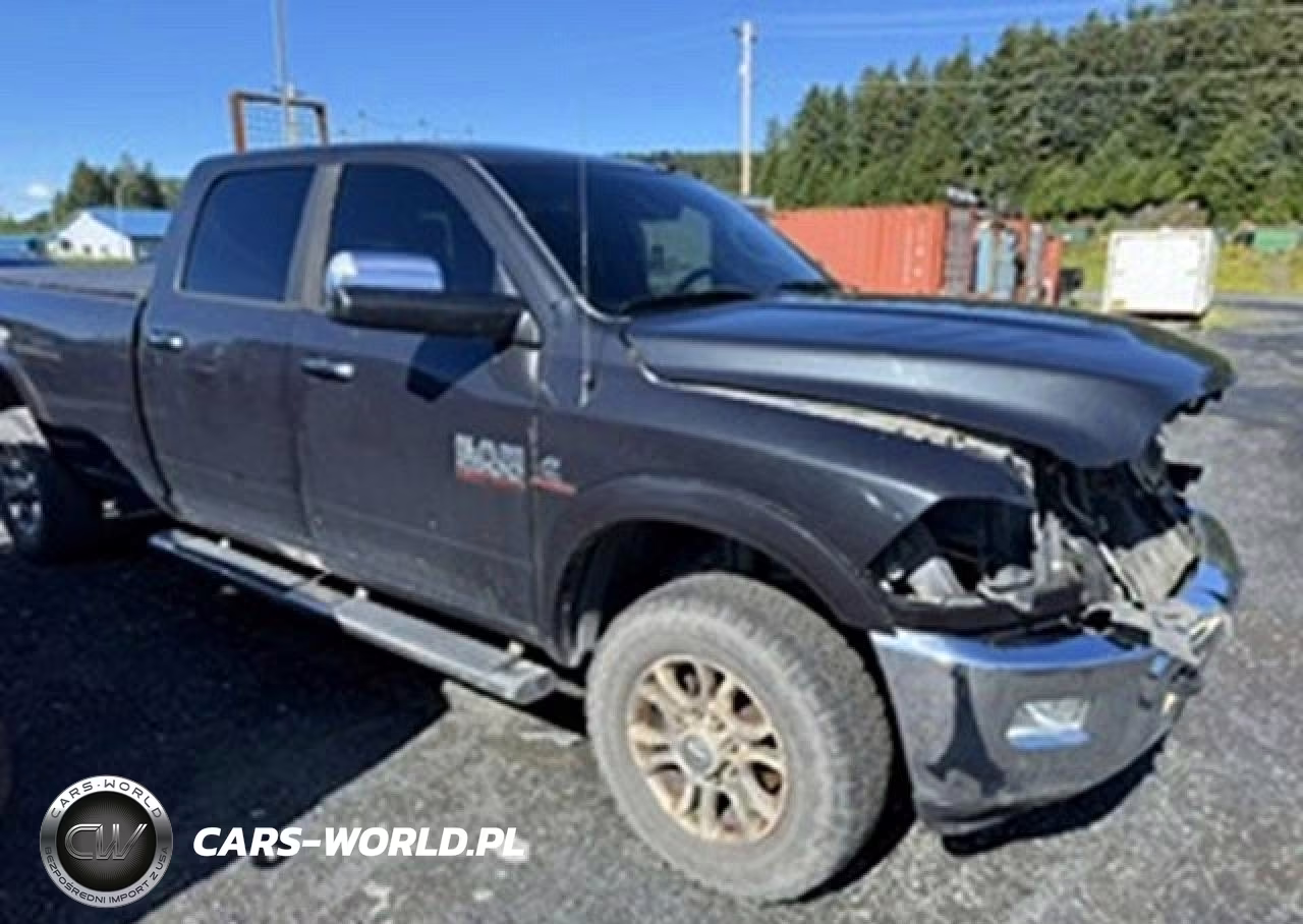 2014 Ram 2500 Laramie VIN:3C6UR5KL2EG173959 - 4