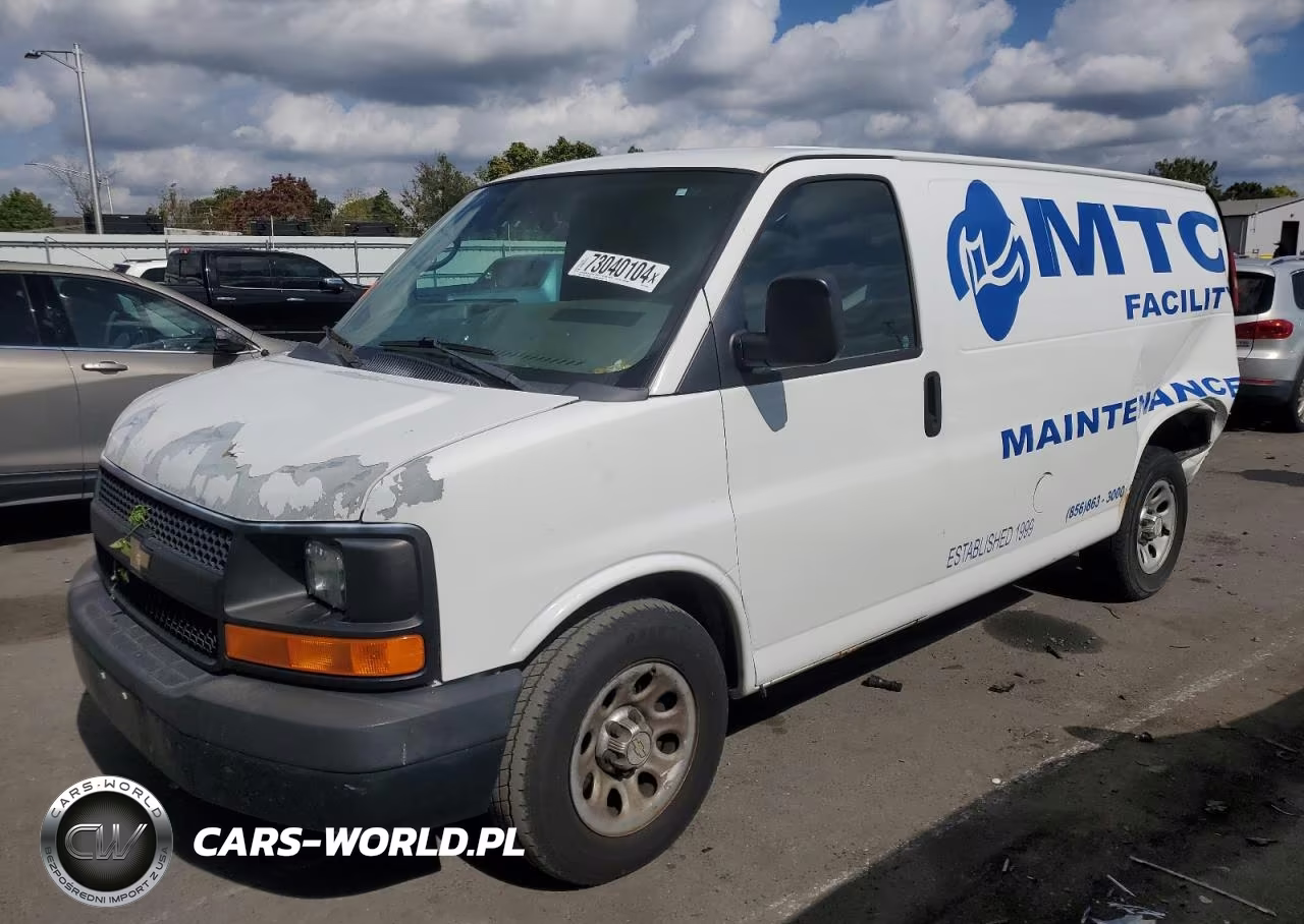 2012 Chevrolet Express G1500 VIN:1GCSGAFX5C1115996 - 1