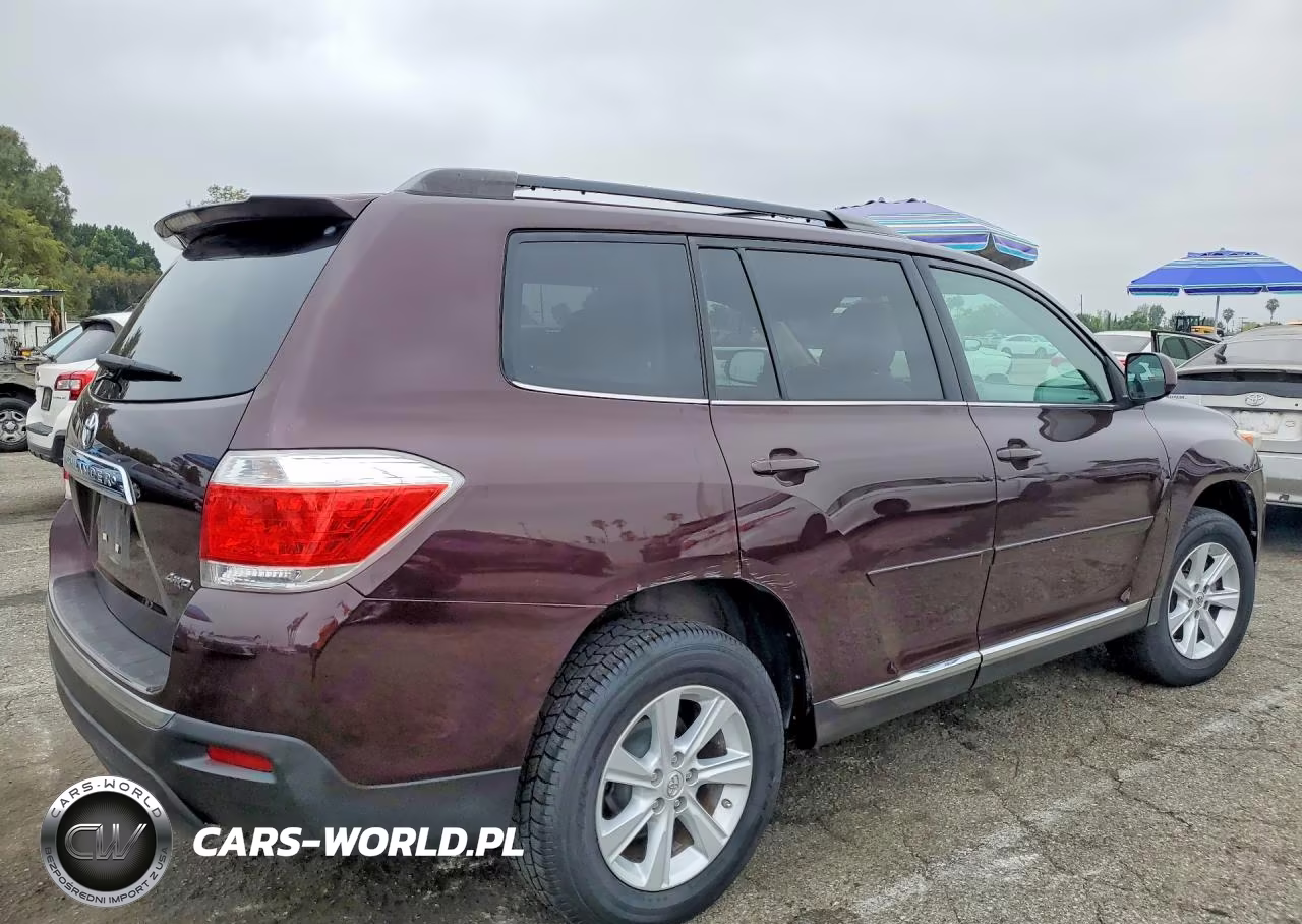 2011 Toyota Highlander Base VIN:5TDBK3EH2BS047503 - 3