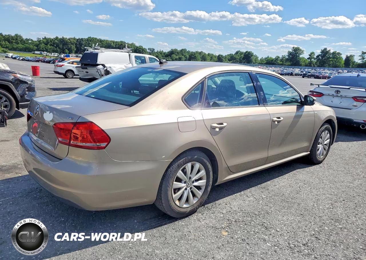 2015 Volkswagen Passat 1.8T Wolfsburg Edition VIN:1VWAT7A34FC101379 - 3