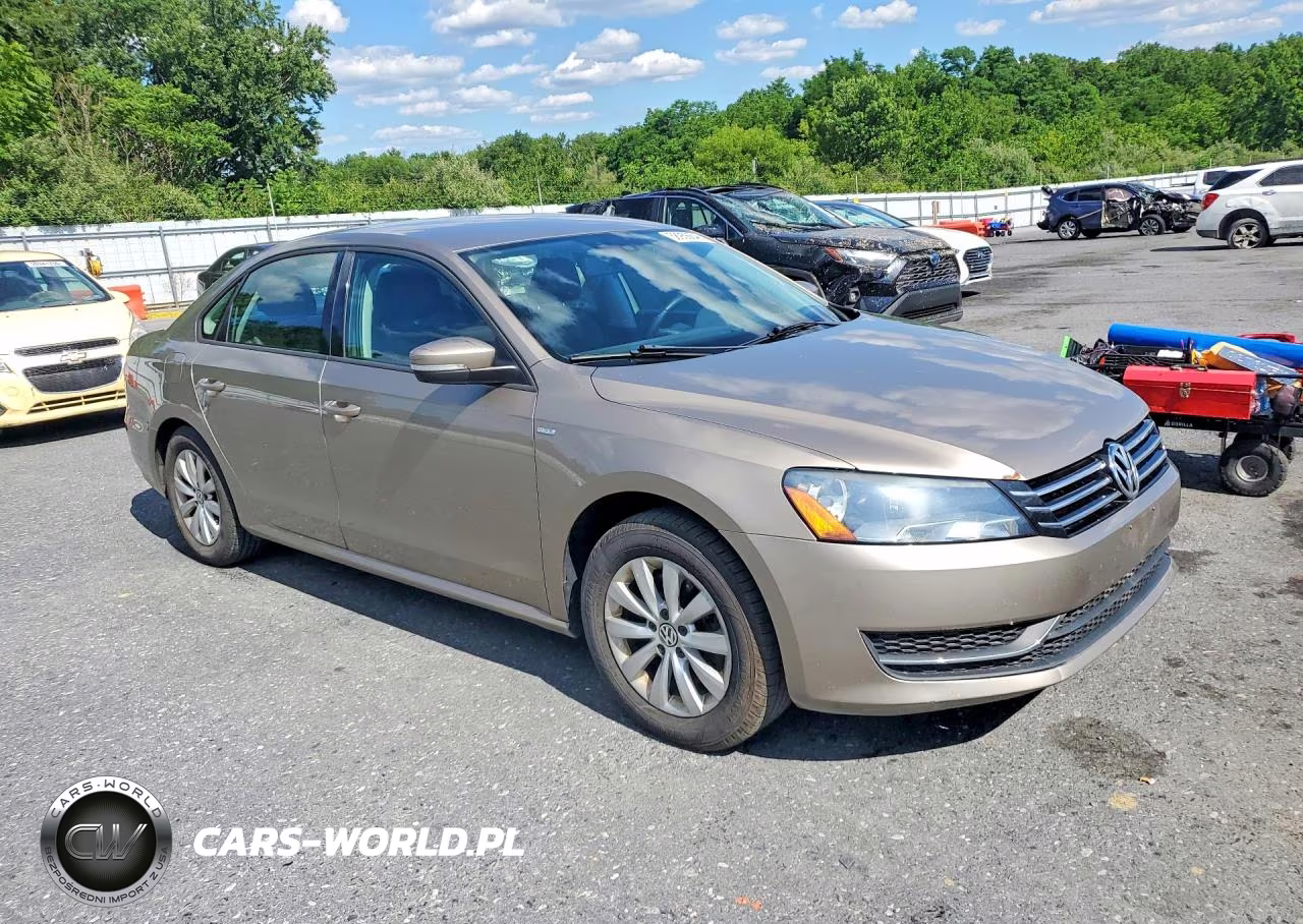2015 Volkswagen Passat 1.8T Wolfsburg Edition VIN:1VWAT7A34FC101379 - 4