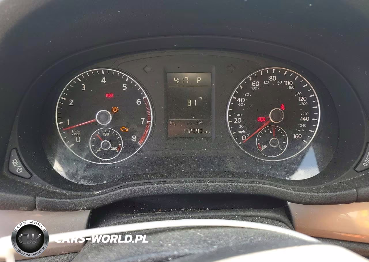 2015 Volkswagen Passat 1.8T Wolfsburg Edition VIN:1VWAT7A34FC101379 - 9