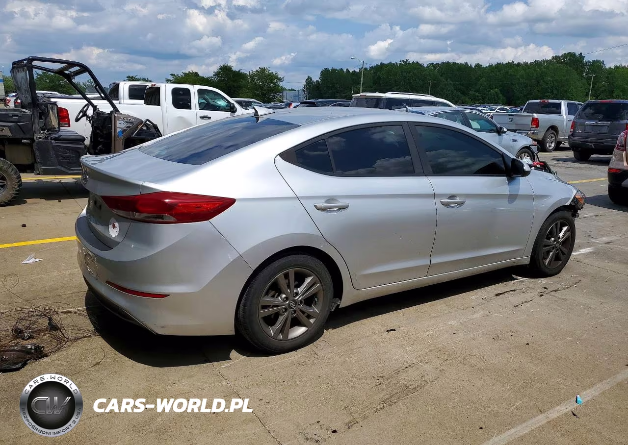 2018 Hyundai Elantra Sel VIN:5NPD84LF3JH218858 - 3