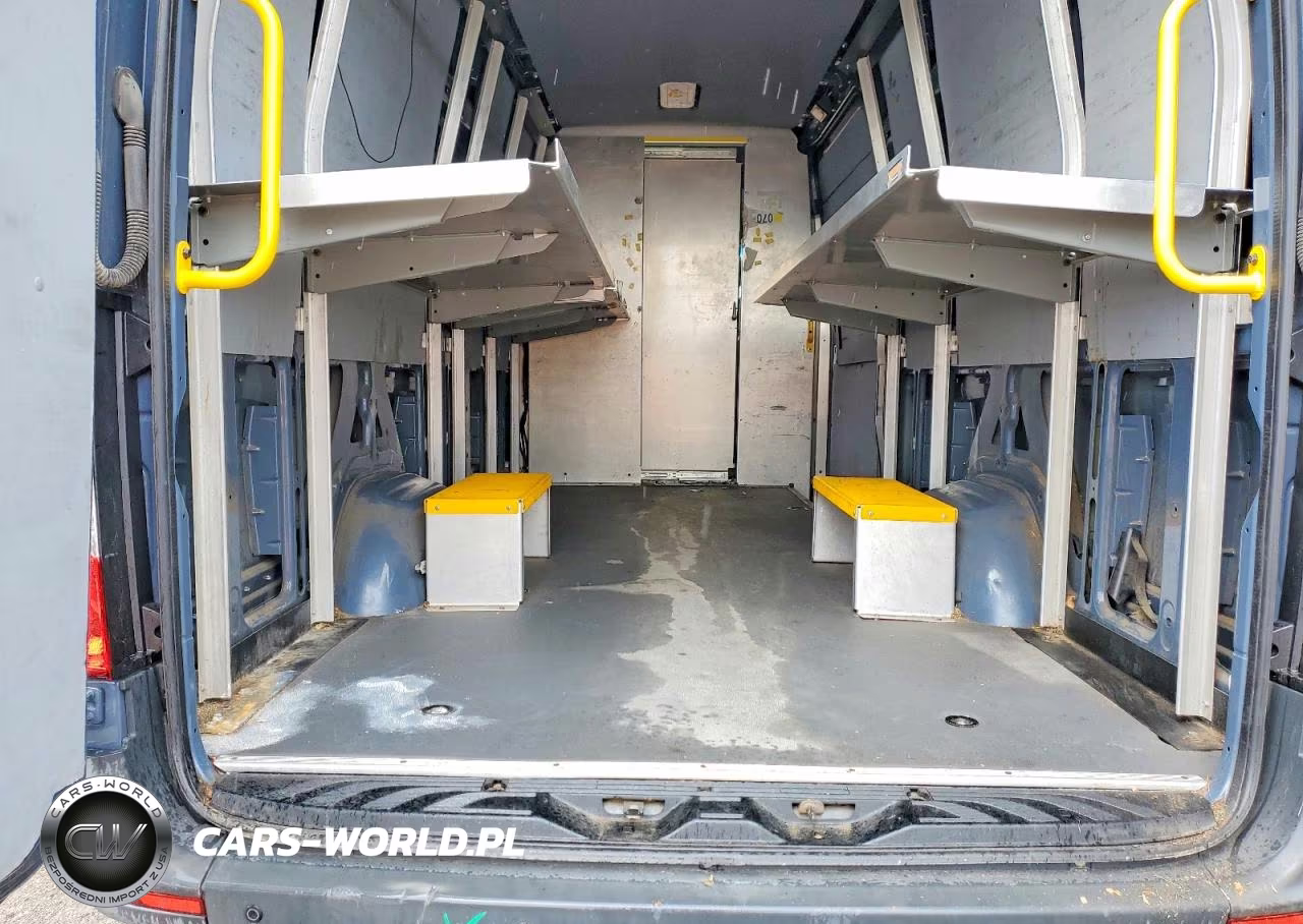 2019 Mercedes-Benz Sprinter 2500-3500 VIN:WD4PF1CD9KP131722 - 10