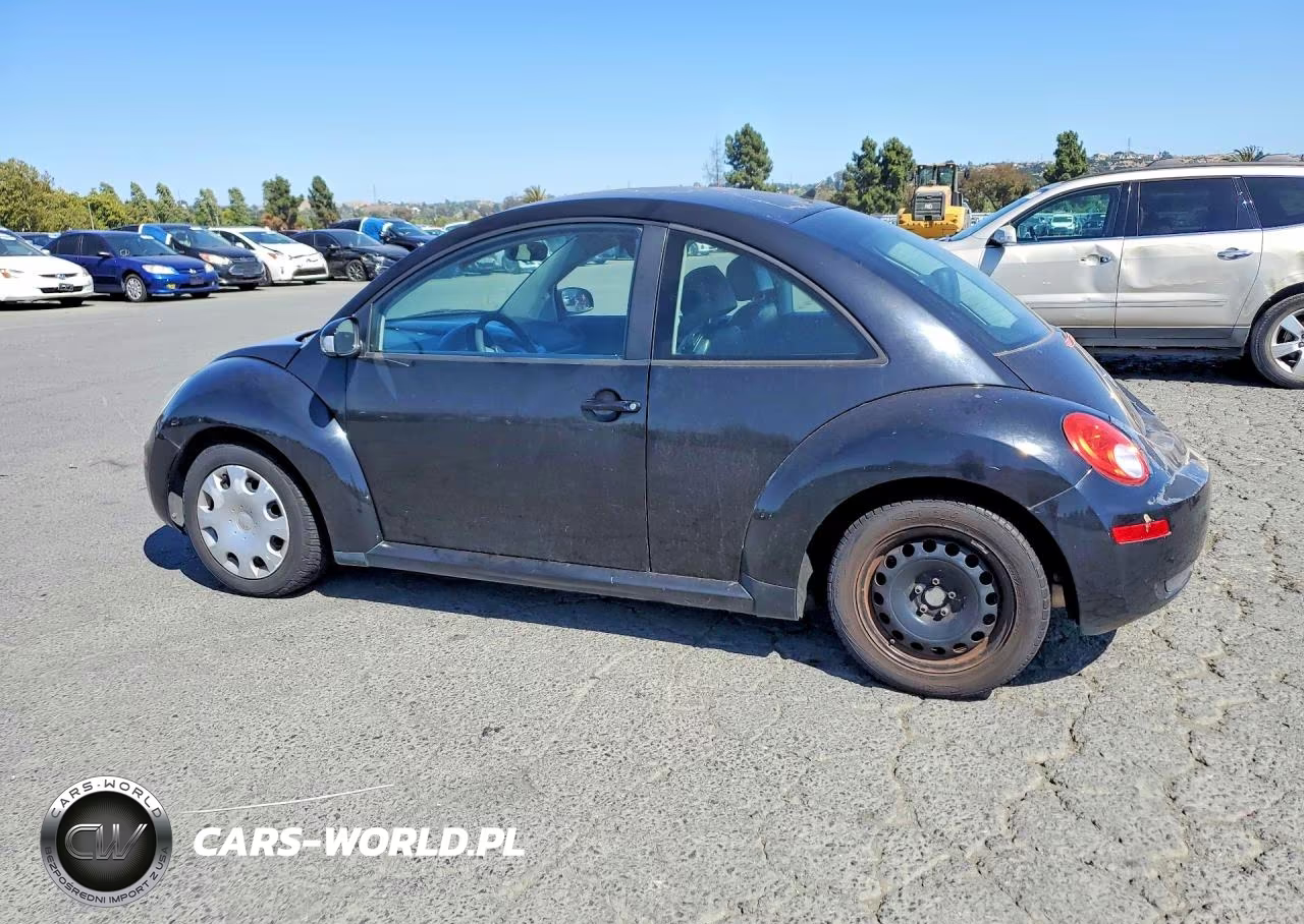 2010 Volkswagen New Beetle VIN:3VWPG3AG2AM015912 - 2