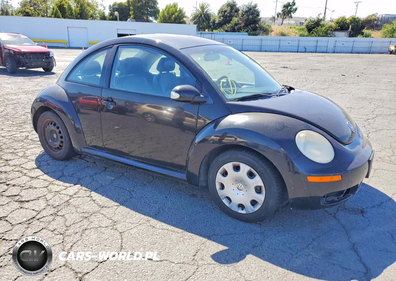 2010 Volkswagen New Beetle VIN:3VWPG3AG2AM015912 - 4