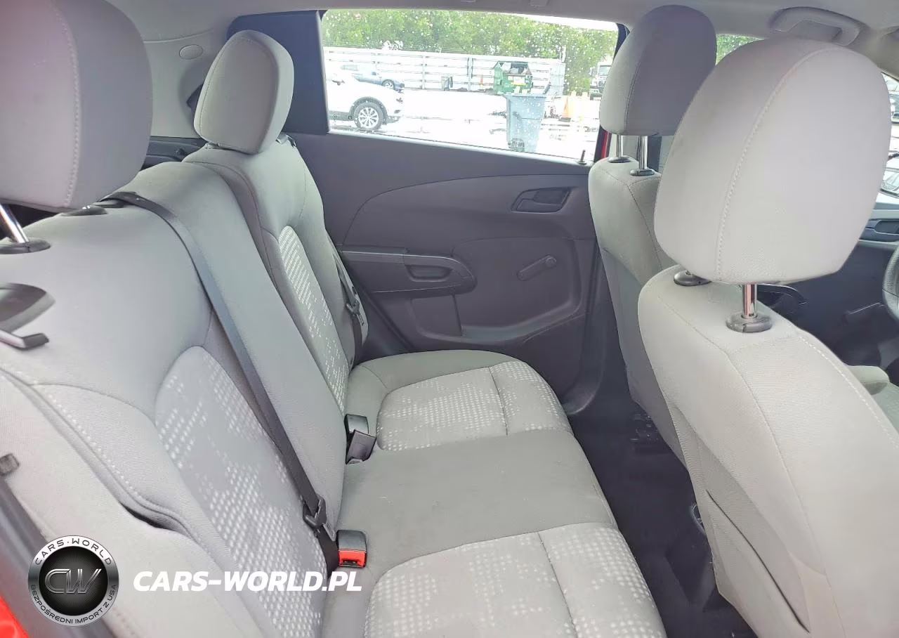 2020 Chevrolet Sonic VIN:1G1JG6SB6L4122062 - 10