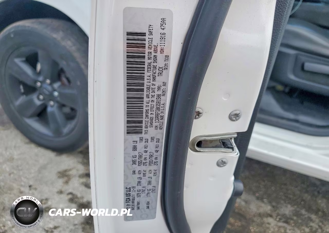 2019 Ram 1500 Classic Tradesman VIN:1C6RR6FG8KS581508 - 12